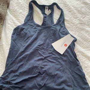 NWT Vimmia active tank